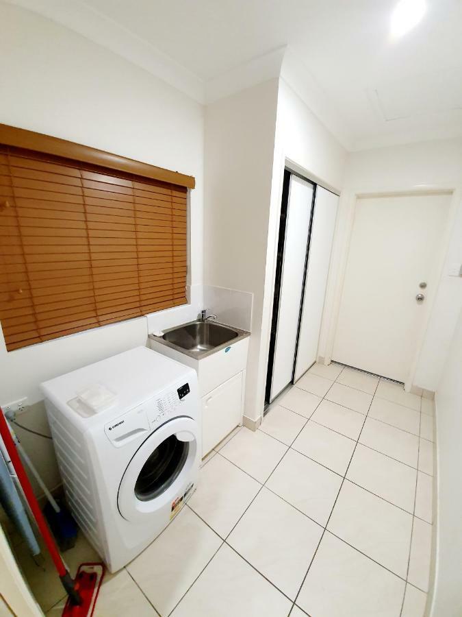 3 Bedroom Central Home Таунсвилл Экстерьер фото